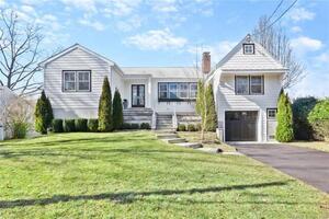10 Farm Creek Road