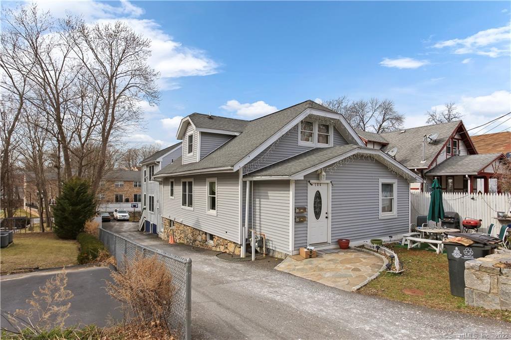 186 Highview Avenue, Unit 2 — exterior photo