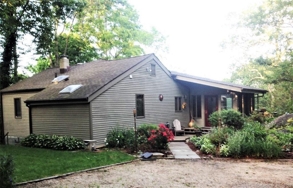 6 Buttonball Trail — exterior photo
