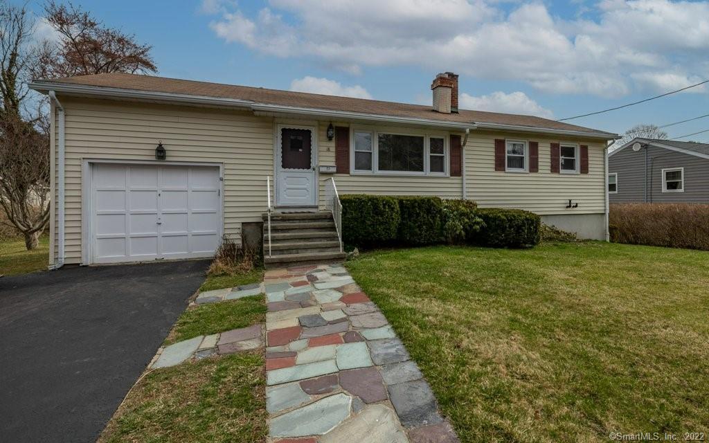 18 Frank Street — exterior photo