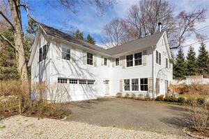 18 Englewood Road