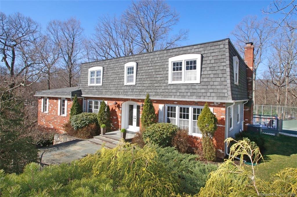 34 Heather Drive — exterior photo
