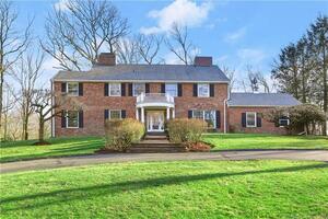 61 Nathan Hale Drive