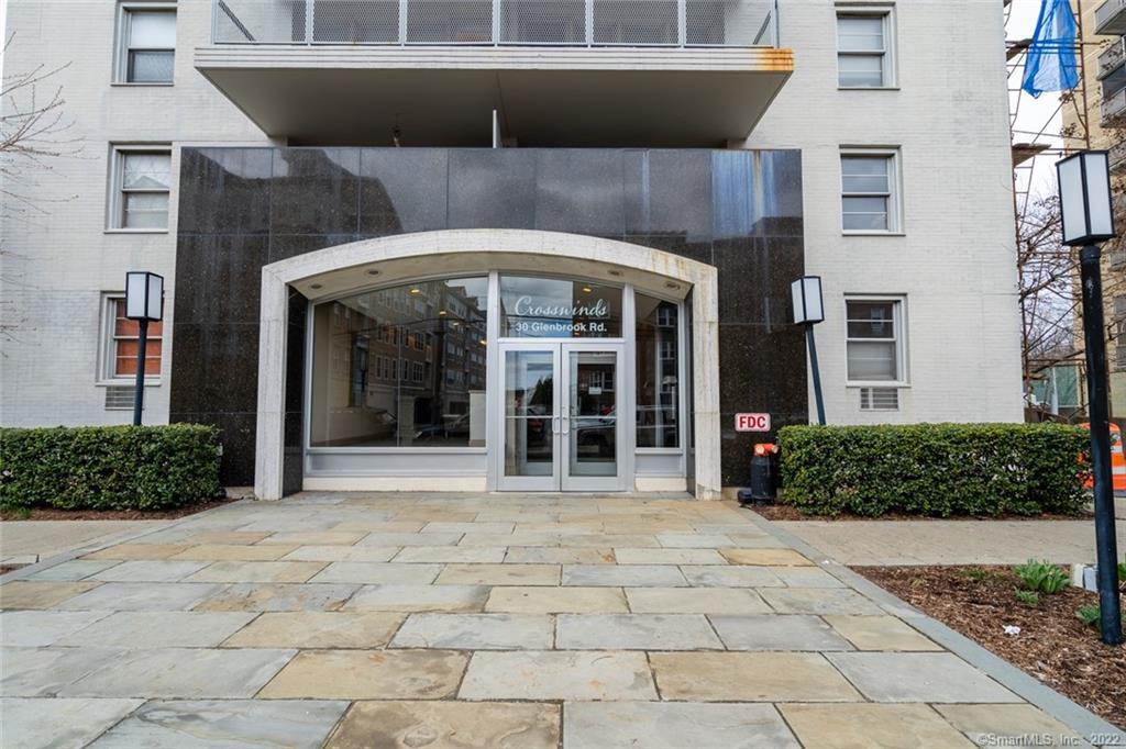 30 Glenbrook Road, Unit 5A — exterior photo