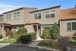 12 Lambert Common, Unit 12