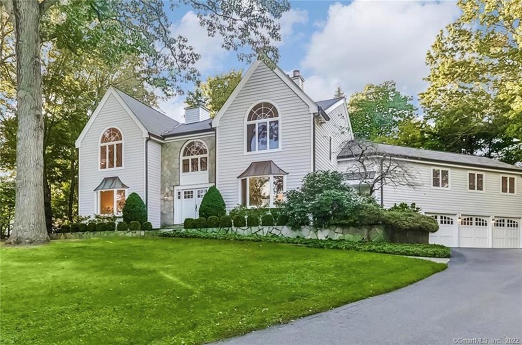 10 Bates Farm Lane — exterior photo