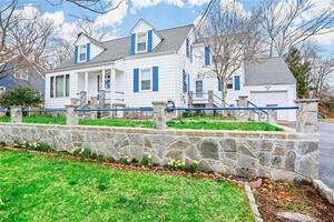 84 Cottage Street