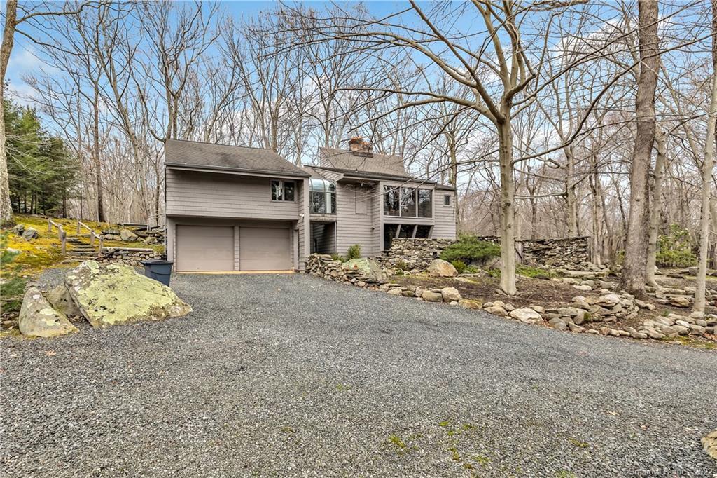 16 Calvin Road — exterior photo