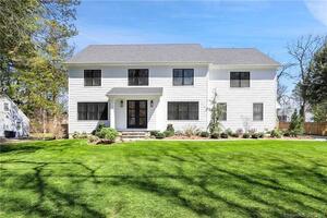 18 Woods Grove Road