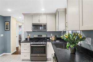 2 Glasser Street