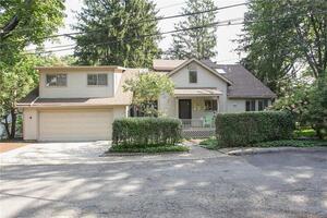 4 Rockwell Place
