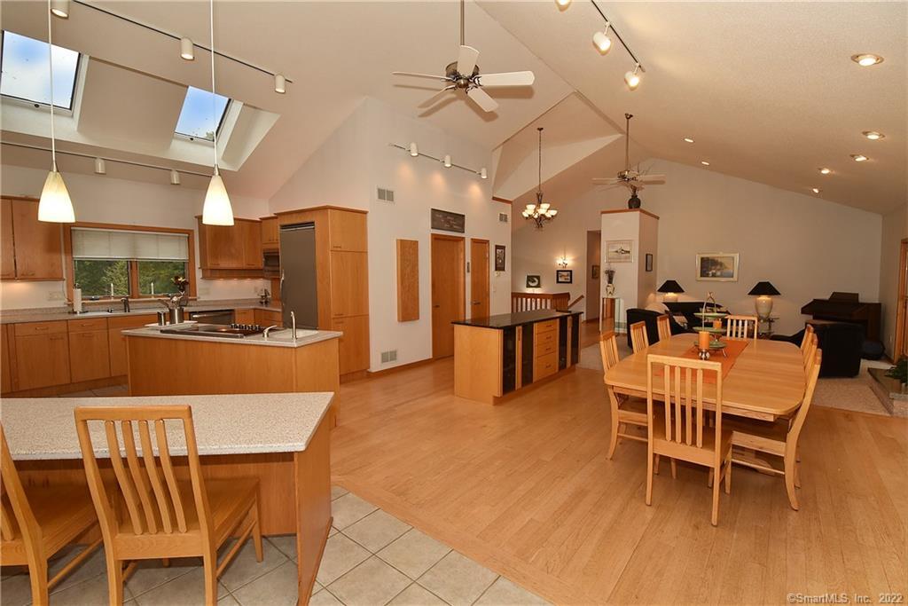 4 Deer Run Drive, Ellington, CT 06029 - Thumbnail 21