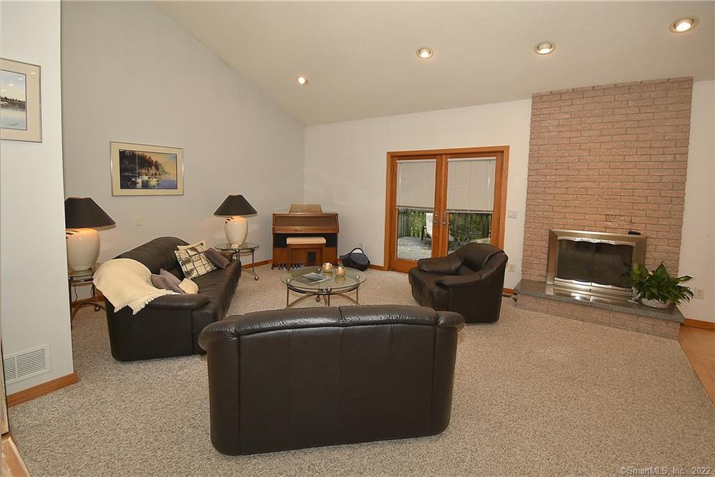 4 Deer Run Drive, Ellington, CT 06029 - Thumbnail 23