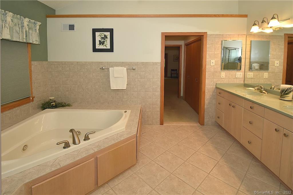 4 Deer Run Drive, Ellington, CT 06029 - Thumbnail 30