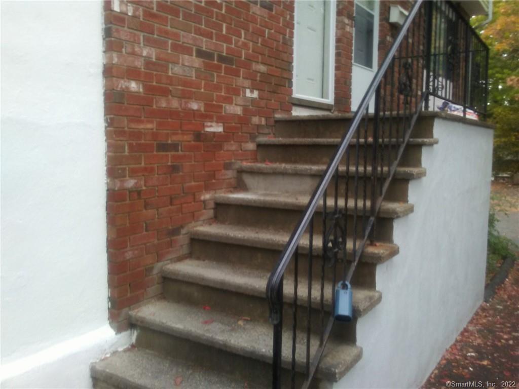 440 Courtland Avenue, Unit 440 — exterior photo
