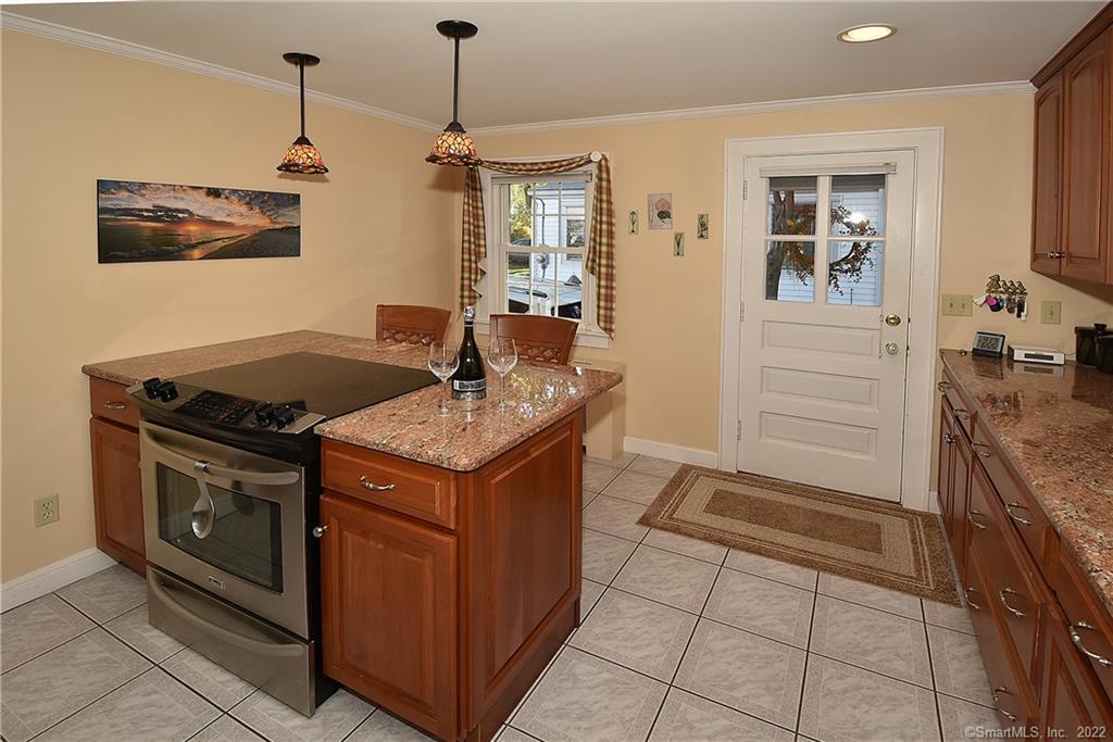 18 Bowers Street, Manchester, CT 06042 - Thumbnail 9
