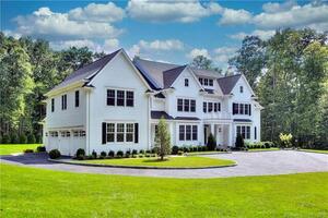 98 Thurton Drive