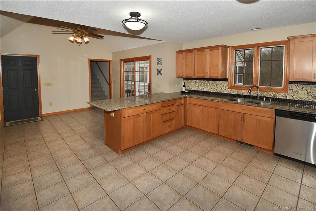 40 Chatham Fields Road, East Hampton, CT 06424 - Thumbnail 4