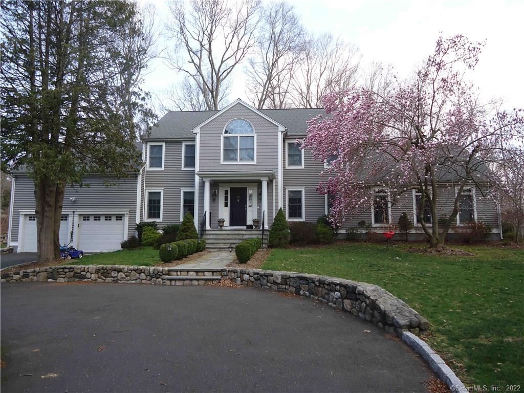 16 Woodley Road — exterior photo