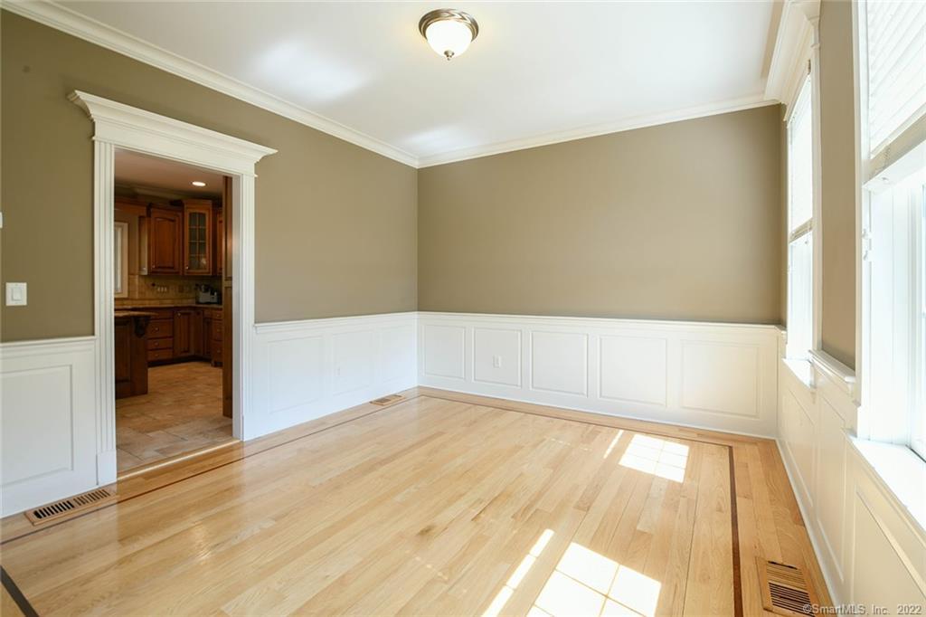 30 Bergen Lane, Wolcott, Connecticut 06716 MLS 170374678 Regency Real Estate