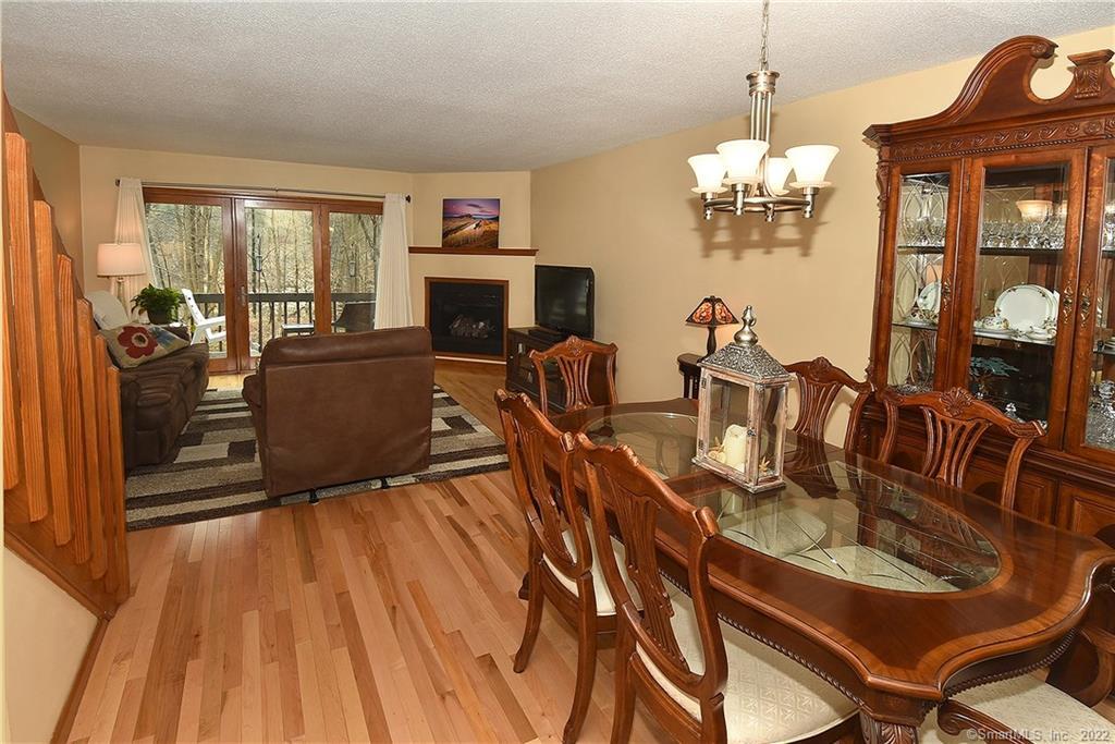 1305 Mill Pond Drive, South Windsor, CT 06074 - Thumbnail 3