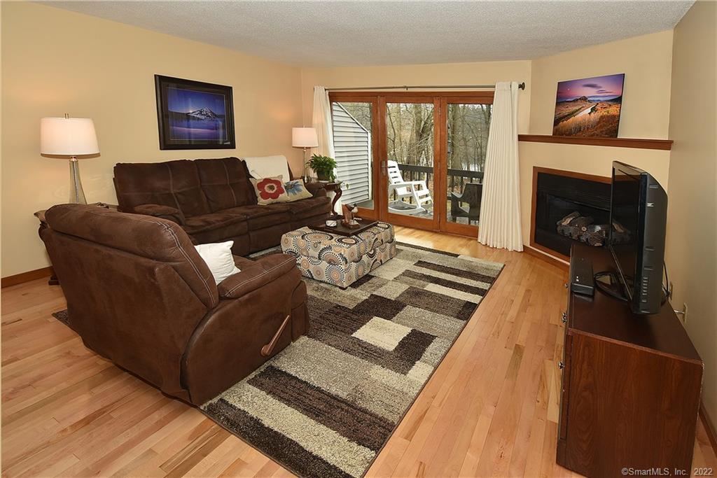1305 Mill Pond Drive, South Windsor, CT 06074 - Thumbnail 6