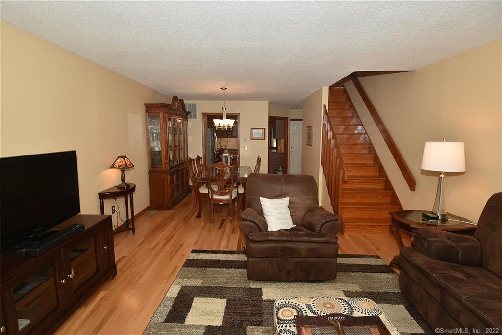 1305 Mill Pond Drive, South Windsor, CT 06074 - Thumbnail 7