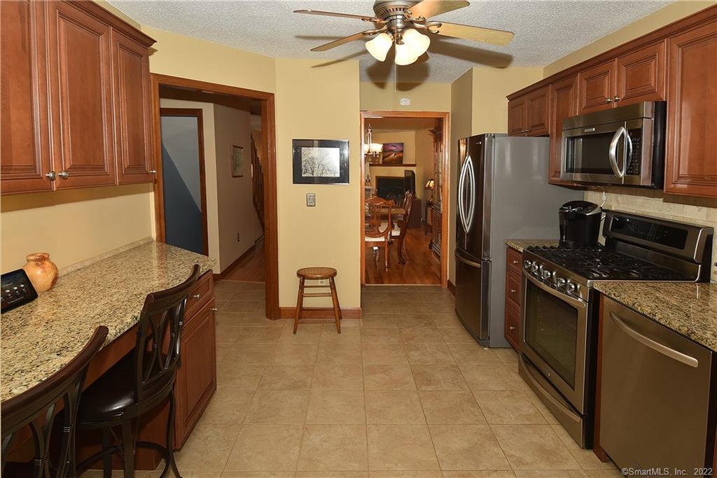 1305 Mill Pond Drive, South Windsor, CT 06074 - Thumbnail 13