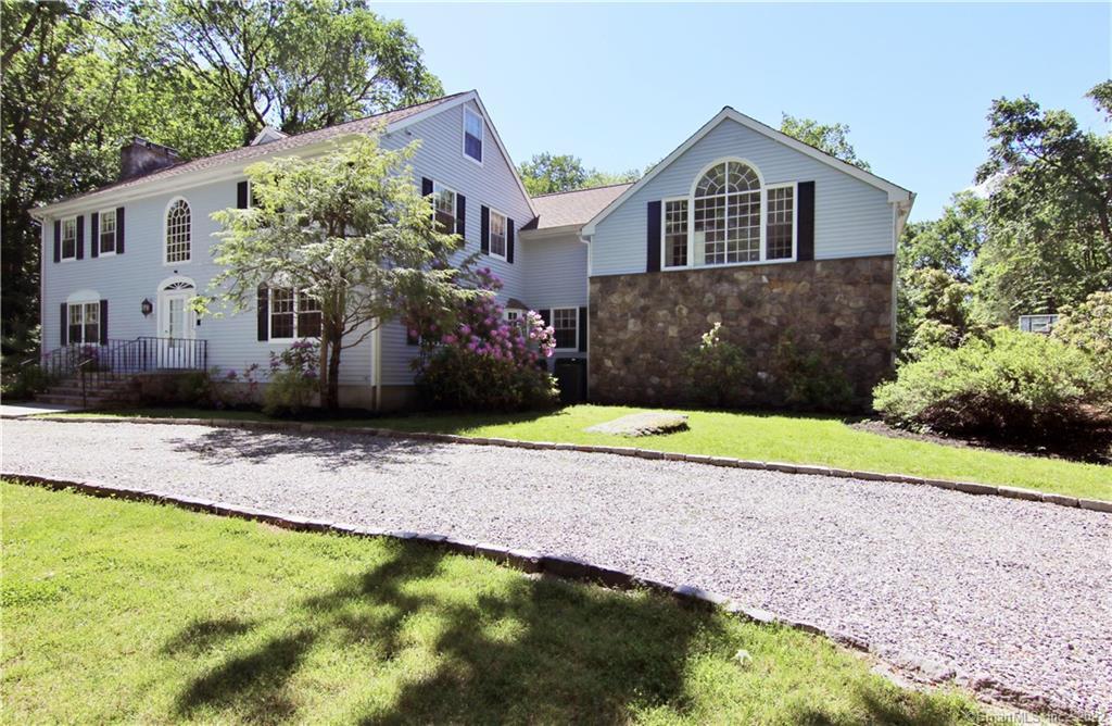 120 Brookhollow Lane — exterior photo
