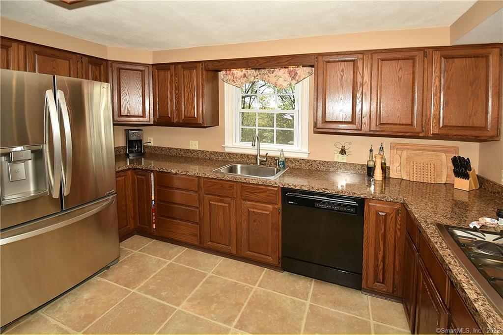 65 Battista Road, Manchester, CT 06040 - Thumbnail 10