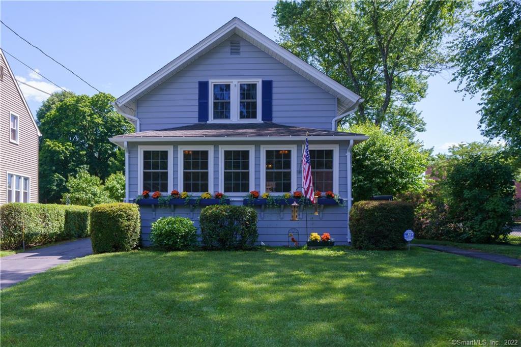 11 Burgoyne Street West Hartford, CT 06107 Press Cuozzo Realtors