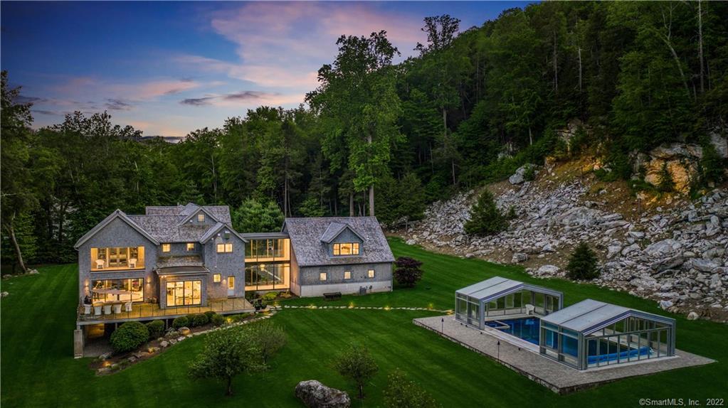 24 Martin Road — exterior photo