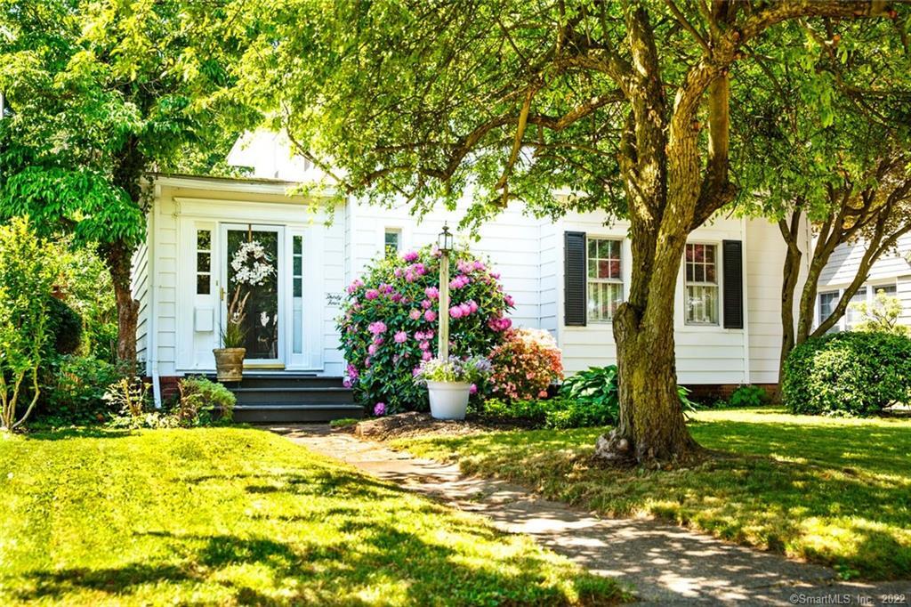 34 Filbert Street Hamden, CT 06517 Press Cuozzo Realtors