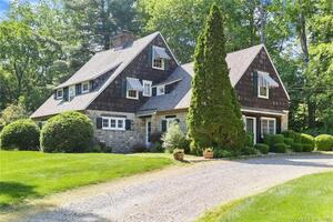 65 Comstock Hill Avenue