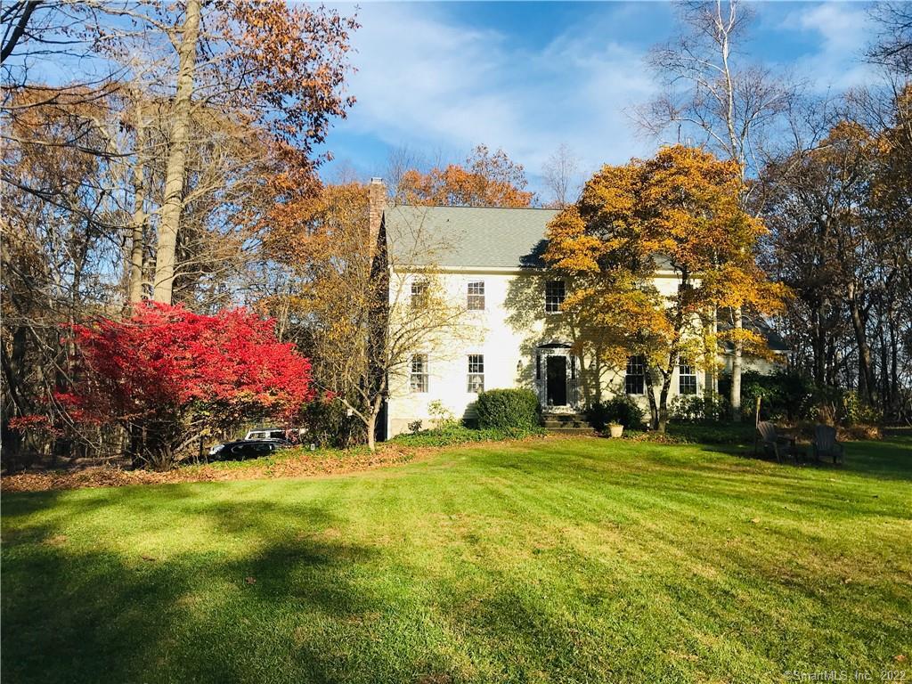20 Armand Place — exterior photo