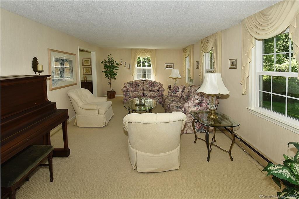 58 Pinewood Drive, Vernon, CT 06066 - Thumbnail 7