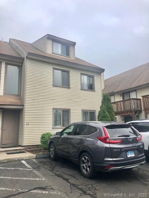 27 Lindstrom Road, Unit D2 — exterior photo