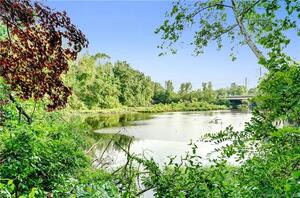 15 Perry Avenue, Unit C10