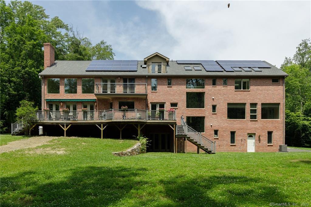14 Hunt Lane — exterior photo