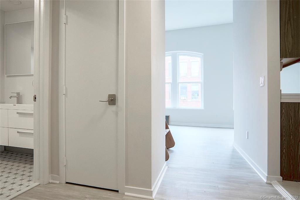83-85 Washington Street, Unit 3F — exterior photo