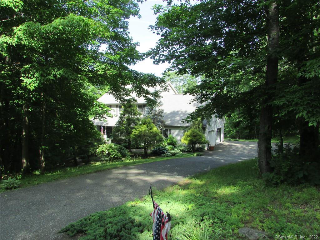 17 Outlook, New Milford, Connecticut, litchfield county homes, litchfield county real estate, litchfield county realtor, new milford properties, new milford realtor, new milford homes, moving new milford, brokerage of new england