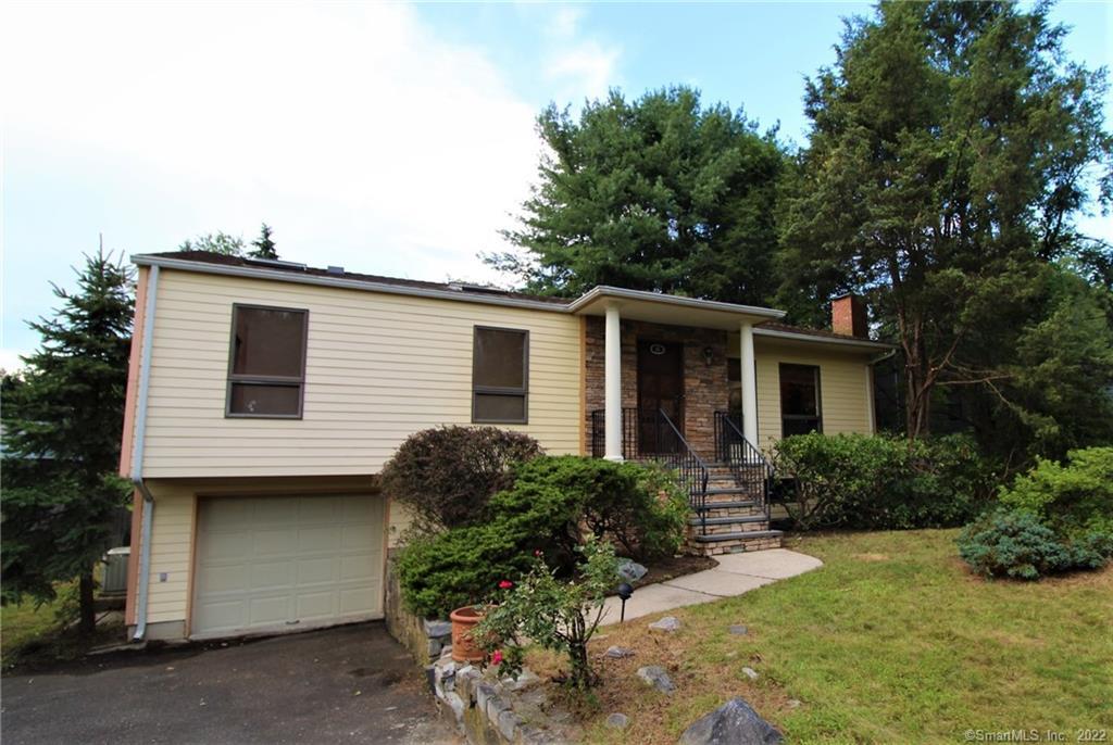 22 Perna Lane — exterior photo