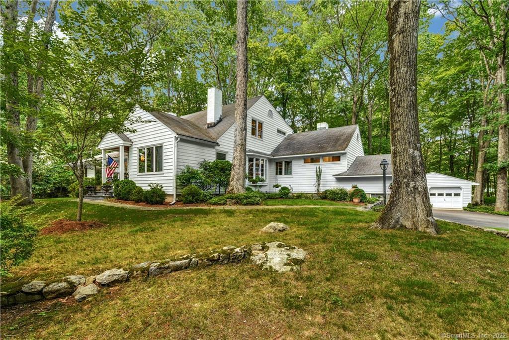 537 Rock Rimmon Road — exterior photo