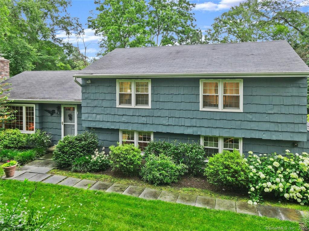 19 Redmont Road — exterior photo