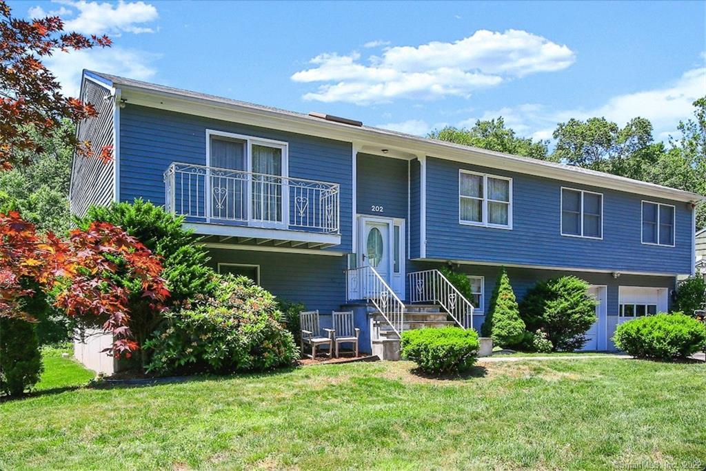 202 Westwood Road — exterior photo