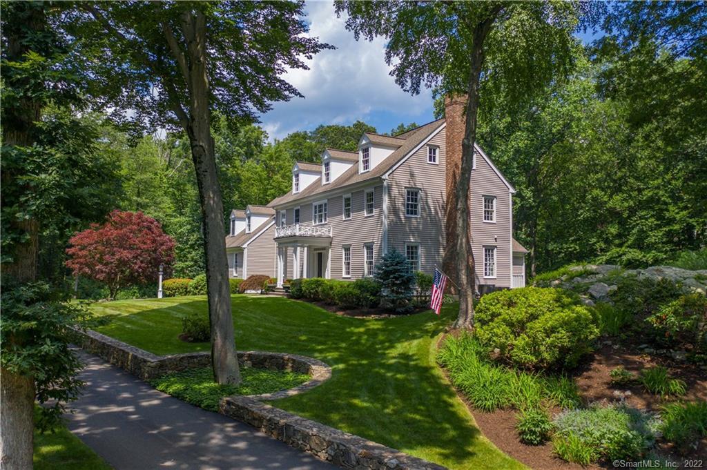 24 Laurel Lake — exterior photo