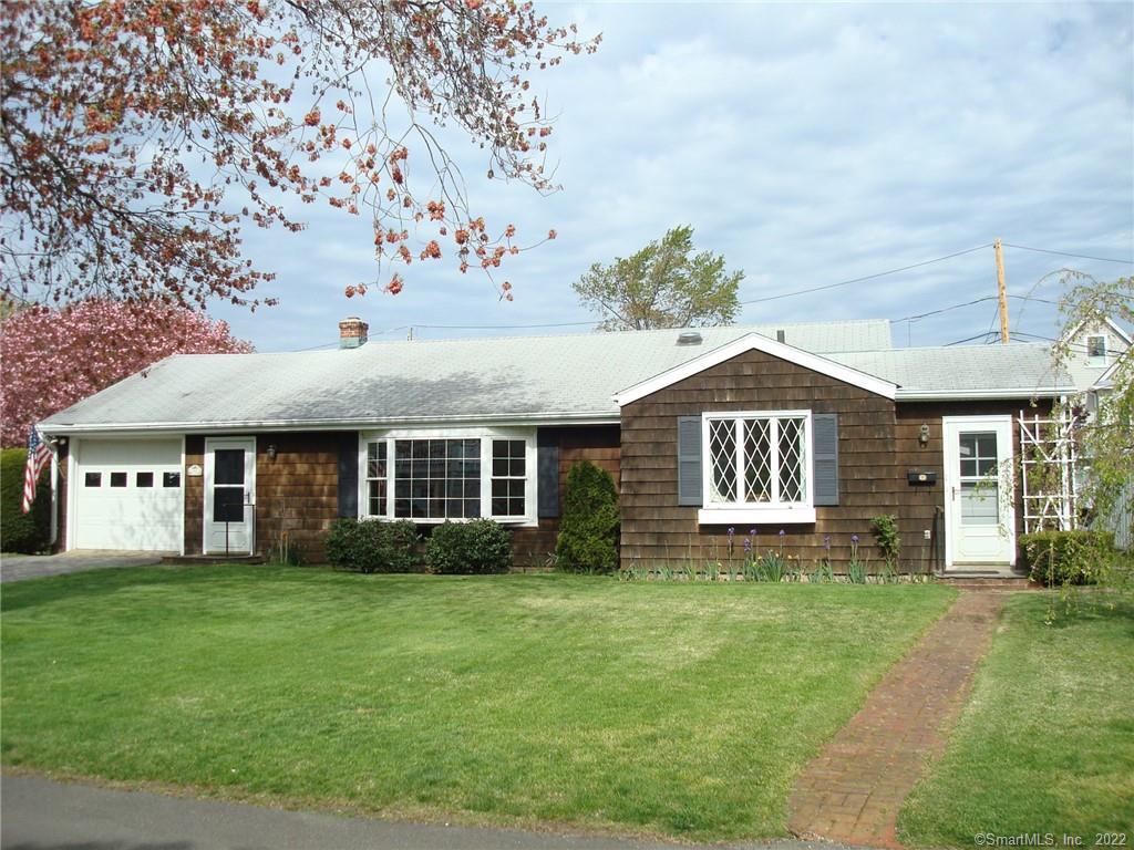 1 Sylvester Court — photo 1