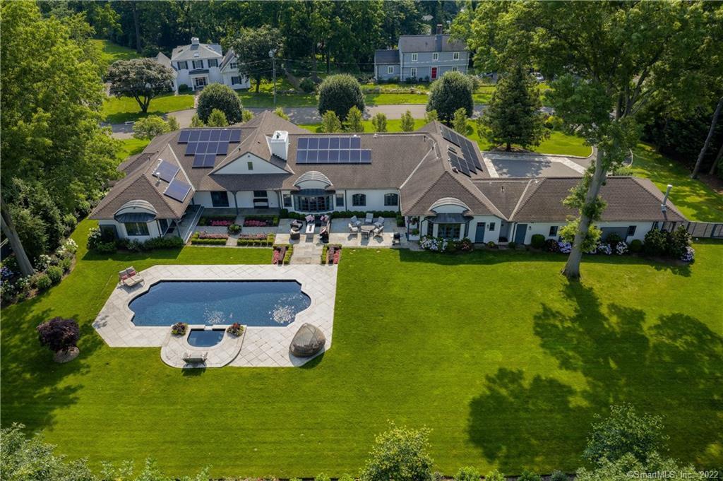 14 Emery Drive — exterior photo