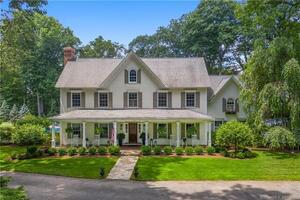 220 Woodridge Circle