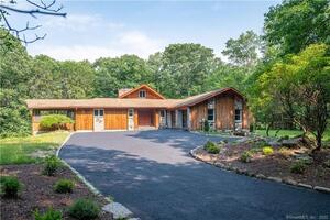 34 Woodhill Road